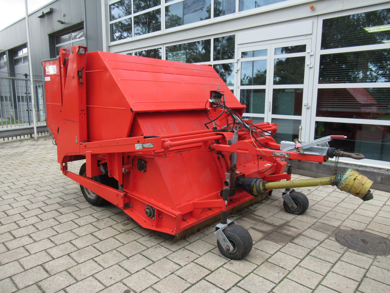 Wiedenmann Super 400 1.7M Klepelmaaier / Opvang / Verticuteer / Veeg - Puutarhajyrsin: kuva Wiedenmann Super 400 1.7M Klepelmaaier / Opvang / Verticuteer / Veeg - Puutarhajyrsin Wiedenmann Super 400 1.7M Klepelmaaier / Opvang / Verticuteer / Veeg - Puutarhajyrsin: kuva Wiedenmann Super 400 1.7M Klepelmaaier / Opvang / Verticuteer / Veeg - Puutarhajyrsin