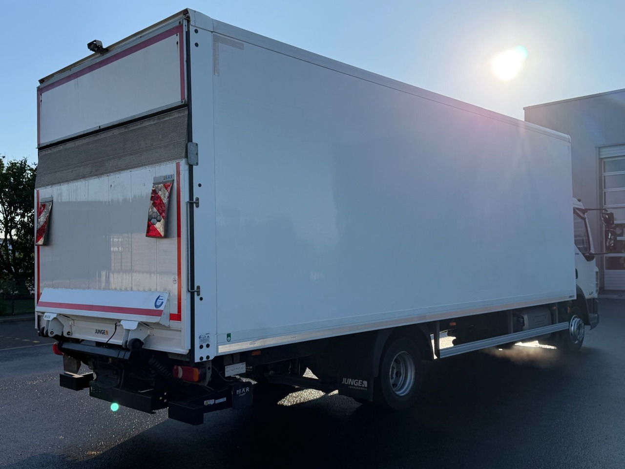 DAF LF 12.230 FA Koffer, Lbw, Ahk., 7.3m, E6, TOP - Umpikori kuorma-auto: kuva DAF LF 12.230 FA Koffer, Lbw, Ahk., 7.3m, E6, TOP - Umpikori kuorma-auto DAF LF 12.230 FA Koffer, Lbw, Ahk., 7.3m, E6, TOP - Umpikori kuorma-auto: kuva DAF LF 12.230 FA Koffer, Lbw, Ahk., 7.3m, E6, TOP - Umpikori kuorma-auto