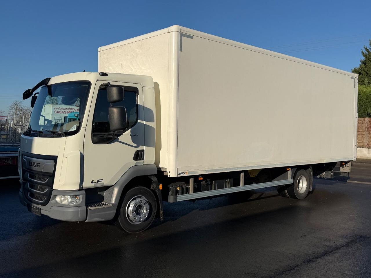 DAF LF 12.230 FA Koffer, Lbw, Ahk., 7.3m, E6, TOP - Umpikori kuorma-auto: kuva DAF LF 12.230 FA Koffer, Lbw, Ahk., 7.3m, E6, TOP - Umpikori kuorma-auto DAF LF 12.230 FA Koffer, Lbw, Ahk., 7.3m, E6, TOP - Umpikori kuorma-auto: kuva DAF LF 12.230 FA Koffer, Lbw, Ahk., 7.3m, E6, TOP - Umpikori kuorma-auto