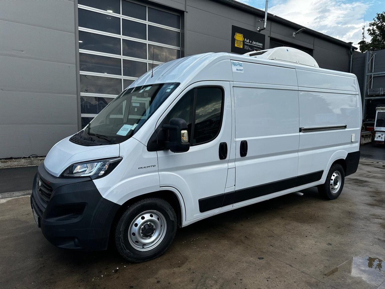 Fiat Ducato Isberg Pharma-Kühler -30°C/4°C/22°C - Kylmäauto: kuva Fiat Ducato Isberg Pharma-Kühler -30°C/4°C/22°C - Kylmäauto Fiat Ducato Isberg Pharma-Kühler -30°C/4°C/22°C - Kylmäauto: kuva Fiat Ducato Isberg Pharma-Kühler -30°C/4°C/22°C - Kylmäauto