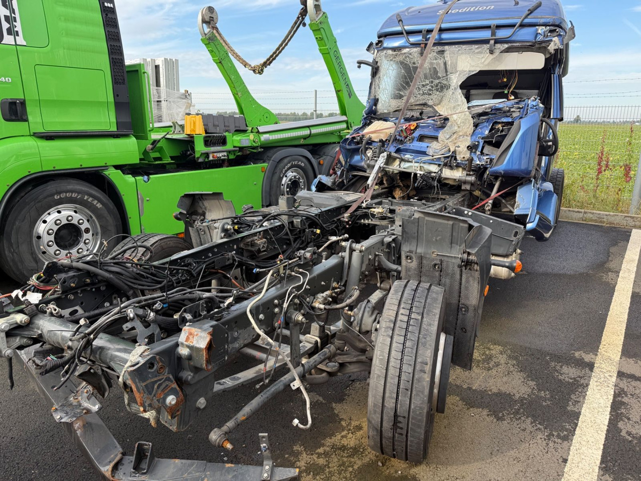 Iveco Eurocargo 110EL250 Unfallchassis - Kuljetin kuorma-auto: kuva Iveco Eurocargo 110EL250 Unfallchassis - Kuljetin kuorma-auto Iveco Eurocargo 110EL250 Unfallchassis - Kuljetin kuorma-auto: kuva Iveco Eurocargo 110EL250 Unfallchassis - Kuljetin kuorma-auto