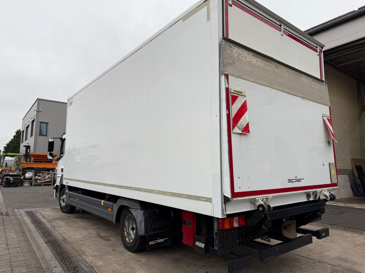 Mercedes-Benz Atego 3 4x2 821 4x2 LBW / Ahk. / Palfinger / 6m - Jakeluauto: kuva Mercedes-Benz Atego 3 4x2 821 4x2 LBW / Ahk. / Palfinger / 6m - Jakeluauto Mercedes-Benz Atego 3 4x2 821 4x2 LBW / Ahk. / Palfinger / 6m - Jakeluauto: kuva Mercedes-Benz Atego 3 4x2 821 4x2 LBW / Ahk. / Palfinger / 6m - Jakeluauto