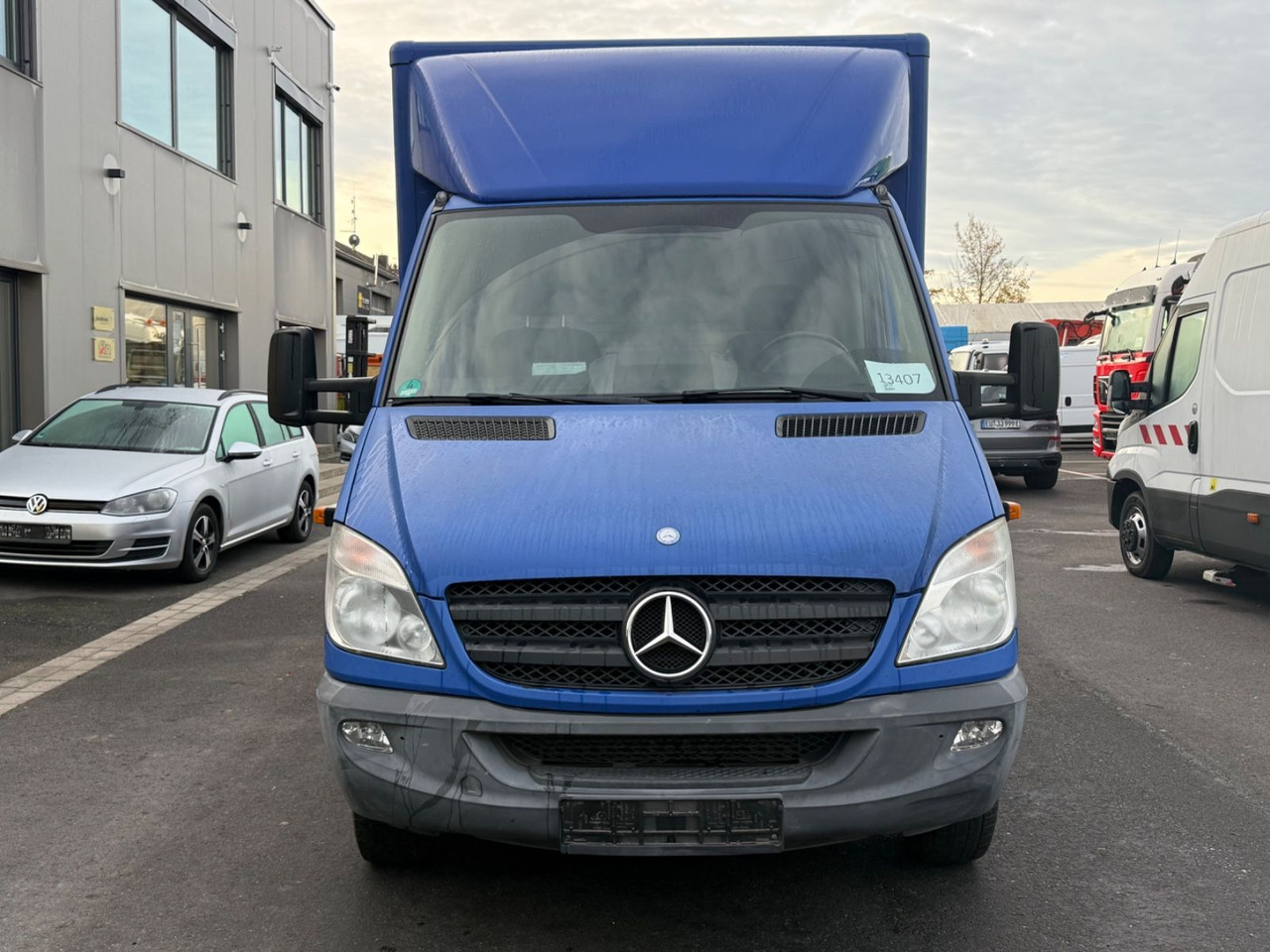 Mercedes-Benz Sprinter II 513 cdi Koffer, Lbw, Ahk, Winde - Jakeluauto: kuva Mercedes-Benz Sprinter II 513 cdi Koffer, Lbw, Ahk, Winde - Jakeluauto Mercedes-Benz Sprinter II 513 cdi Koffer, Lbw, Ahk, Winde - Jakeluauto: kuva Mercedes-Benz Sprinter II 513 cdi Koffer, Lbw, Ahk, Winde - Jakeluauto