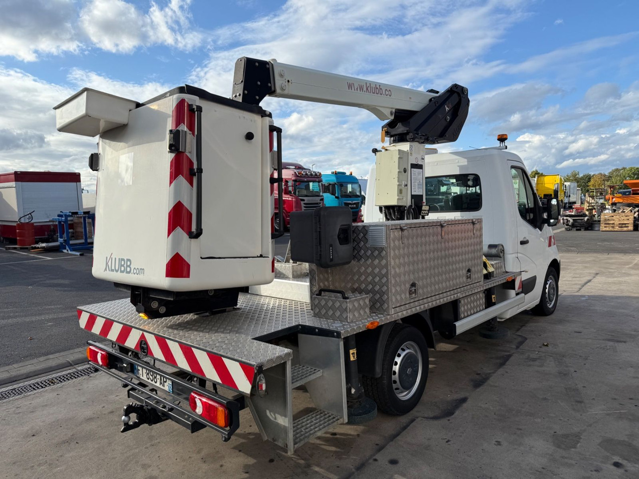 Renault Master III Steiger/11,2m/3,5t/Klubb K26/AHK - Itsekulkevat henkilönostimet: kuva Renault Master III Steiger/11,2m/3,5t/Klubb K26/AHK - Itsekulkevat henkilönostimet Renault Master III Steiger/11,2m/3,5t/Klubb K26/AHK - Itsekulkevat henkilönostimet: kuva Renault Master III Steiger/11,2m/3,5t/Klubb K26/AHK - Itsekulkevat henkilönostimet