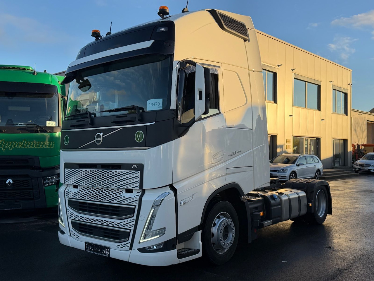 Volvo FH 460 Globetrotter XL, iSave, Lowdeck, E6 - Vetopöytäauto: kuva Volvo FH 460 Globetrotter XL, iSave, Lowdeck, E6 - Vetopöytäauto Volvo FH 460 Globetrotter XL, iSave, Lowdeck, E6 - Vetopöytäauto: kuva Volvo FH 460 Globetrotter XL, iSave, Lowdeck, E6 - Vetopöytäauto