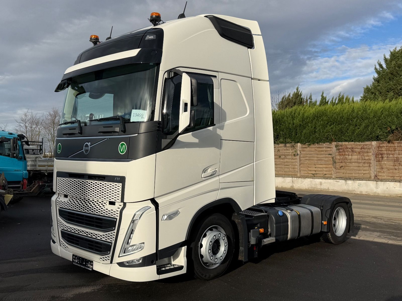 Volvo FH 460 Globetrotter XL, iSave, Lowdeck, Hub, E6 - Vetopöytäauto: kuva Volvo FH 460 Globetrotter XL, iSave, Lowdeck, Hub, E6 - Vetopöytäauto Volvo FH 460 Globetrotter XL, iSave, Lowdeck, Hub, E6 - Vetopöytäauto: kuva Volvo FH 460 Globetrotter XL, iSave, Lowdeck, Hub, E6 - Vetopöytäauto