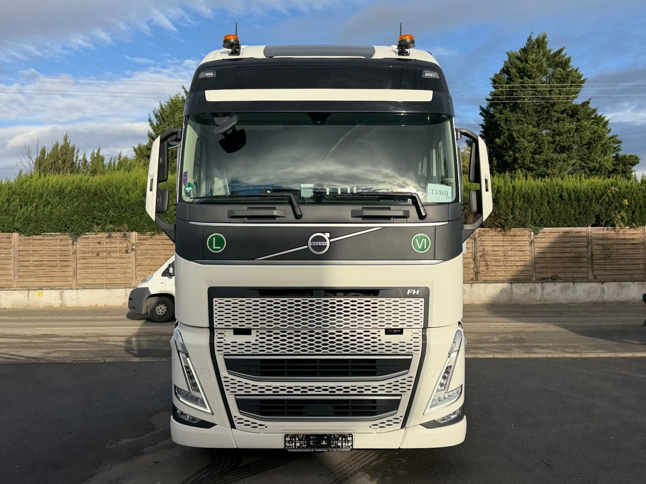Volvo FH 460 Globetrotter XL, iSave, Lowdeck, Hub, E6 - Vetopöytäauto: kuva Volvo FH 460 Globetrotter XL, iSave, Lowdeck, Hub, E6 - Vetopöytäauto Volvo FH 460 Globetrotter XL, iSave, Lowdeck, Hub, E6 - Vetopöytäauto: kuva Volvo FH 460 Globetrotter XL, iSave, Lowdeck, Hub, E6 - Vetopöytäauto