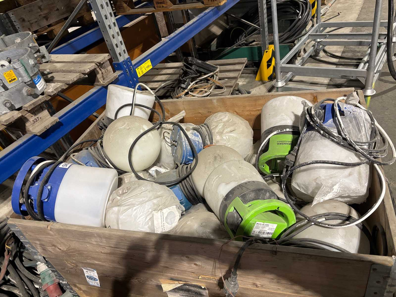 Daisy-chained ball lamp approx. 50pcs - Työkalu/ Laitteet: kuva Daisy-chained ball lamp approx. 50pcs - Työkalu/ Laitteet Daisy-chained ball lamp approx. 50pcs - Työkalu/ Laitteet: kuva Daisy-chained ball lamp approx. 50pcs - Työkalu/ Laitteet