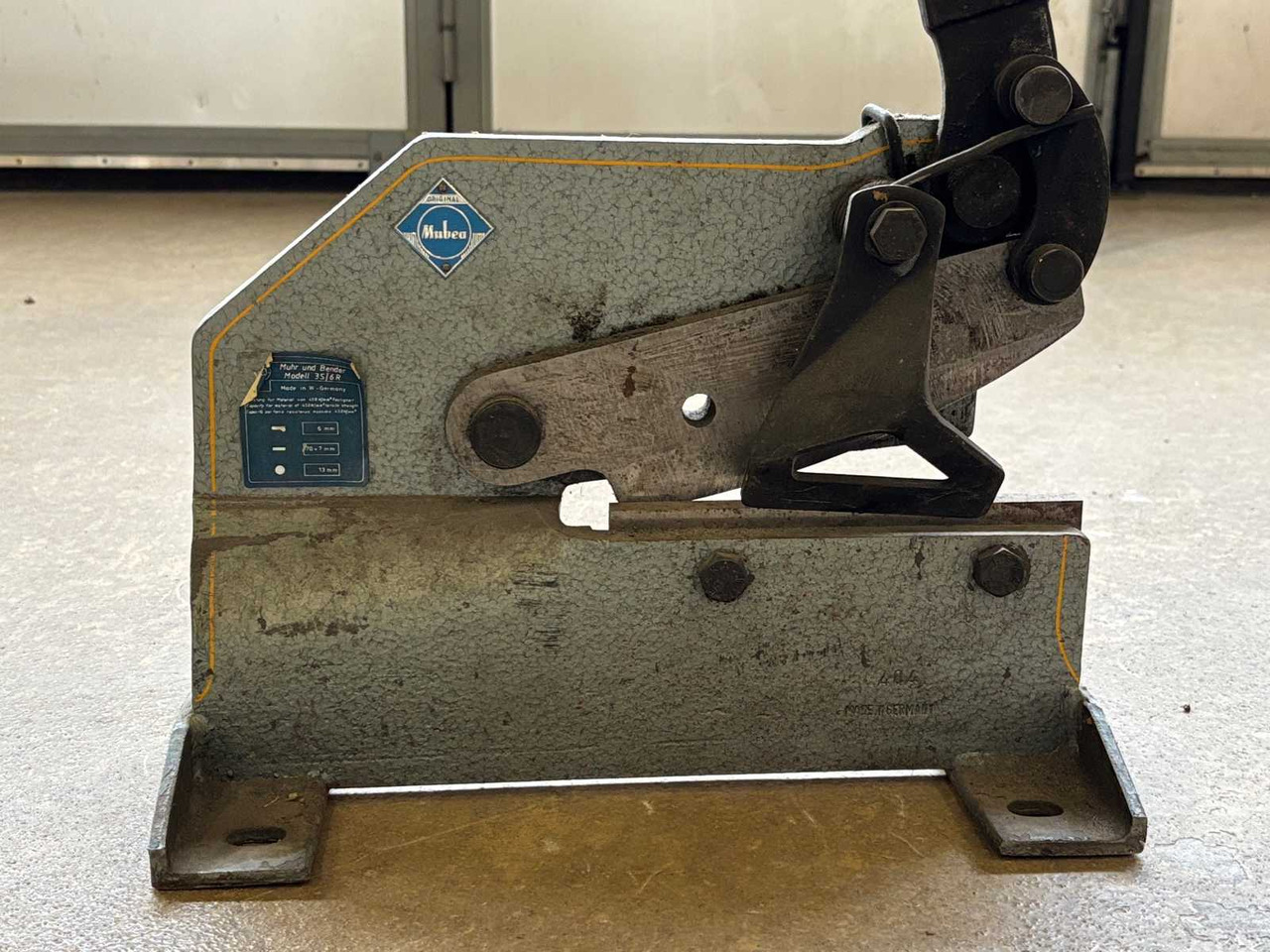 Metal cutter Mubea 3S / 6R - Työkalu/ Laitteet: kuva Metal cutter Mubea 3S / 6R - Työkalu/ Laitteet Metal cutter Mubea 3S / 6R - Työkalu/ Laitteet: kuva Metal cutter Mubea 3S / 6R - Työkalu/ Laitteet