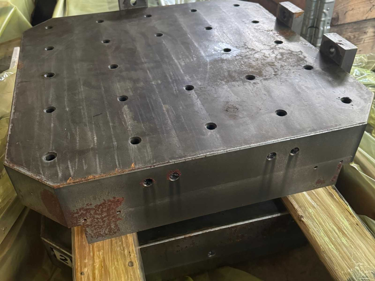 Pallets Doosan ACE - HM630 | 5 pcs - Työkalu/ Laitteet: kuva Pallets Doosan ACE - HM630 | 5 pcs - Työkalu/ Laitteet Pallets Doosan ACE - HM630 | 5 pcs - Työkalu/ Laitteet: kuva Pallets Doosan ACE - HM630 | 5 pcs - Työkalu/ Laitteet