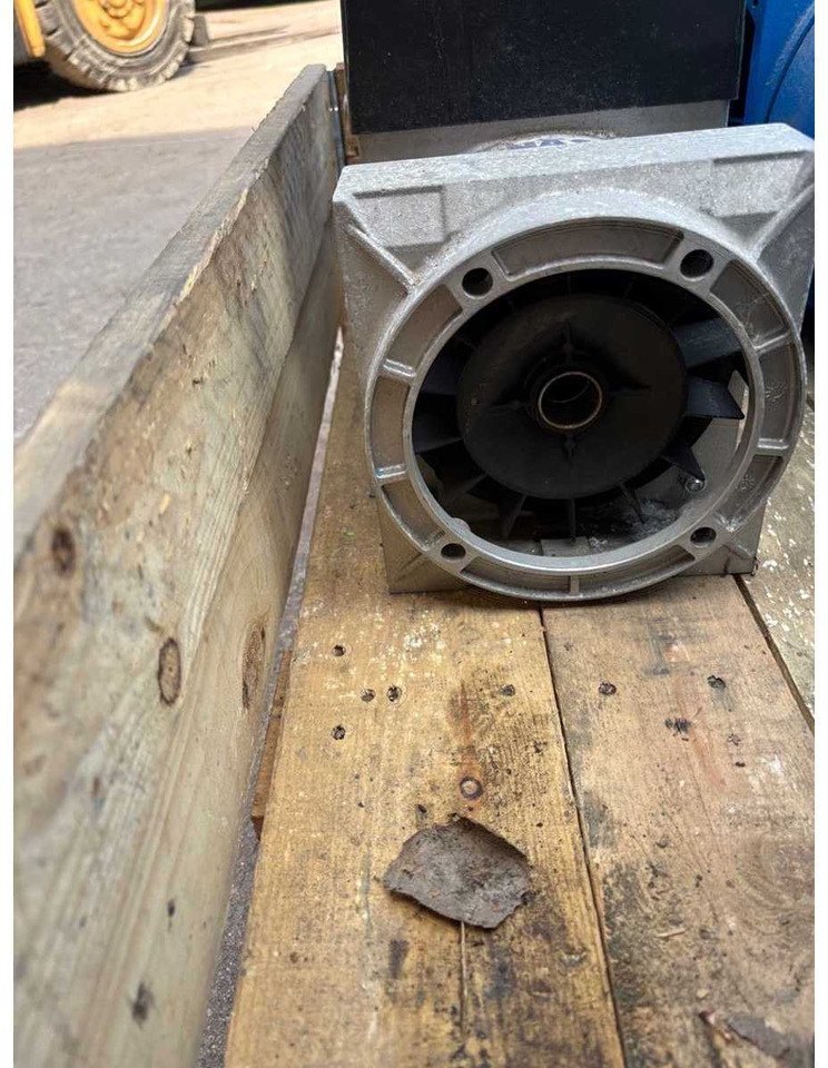 Welding Generator Dynaset EW 220 DC - Hitsauslaite: kuva Welding Generator Dynaset EW 220 DC - Hitsauslaite Welding Generator Dynaset EW 220 DC - Hitsauslaite: kuva Welding Generator Dynaset EW 220 DC - Hitsauslaite