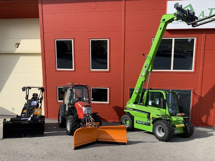 Merlo EW25.5-90 4WD - Kurottaja: kuva Merlo EW25.5-90 4WD - Kurottaja Merlo EW25.5-90 4WD - Kurottaja: kuva Merlo EW25.5-90 4WD - Kurottaja