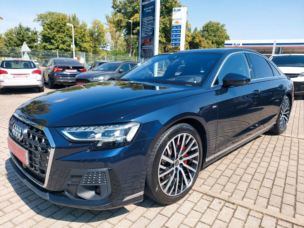 Audi A8 50 TDI quattro S-Line HUD B&O NightVision - Sedan: kuva Audi A8 50 TDI quattro S-Line HUD B&O NightVision - Sedan Audi A8 50 TDI quattro S-Line HUD B&O NightVision - Sedan: kuva Audi A8 50 TDI quattro S-Line HUD B&O NightVision - Sedan