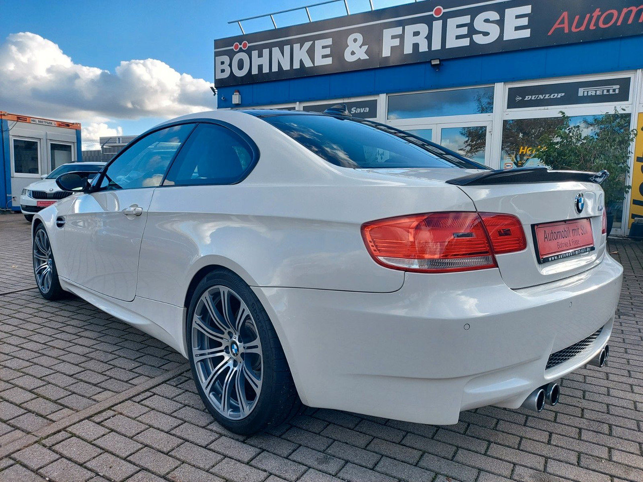 BMW M3 Coupe M-Sport Leder Xenon Navi PDC - Coupe: kuva BMW M3 Coupe M-Sport Leder Xenon Navi PDC - Coupe BMW M3 Coupe M-Sport Leder Xenon Navi PDC - Coupe: kuva BMW M3 Coupe M-Sport Leder Xenon Navi PDC - Coupe