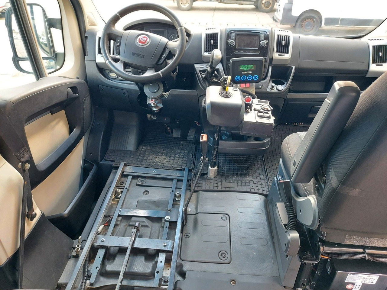 Fiat Ducato Kombi 130 Paravan Space Drive 2 Rollstuhl - Pikkubussi: kuva Fiat Ducato Kombi 130 Paravan Space Drive 2 Rollstuhl - Pikkubussi Fiat Ducato Kombi 130 Paravan Space Drive 2 Rollstuhl - Pikkubussi: kuva Fiat Ducato Kombi 130 Paravan Space Drive 2 Rollstuhl - Pikkubussi