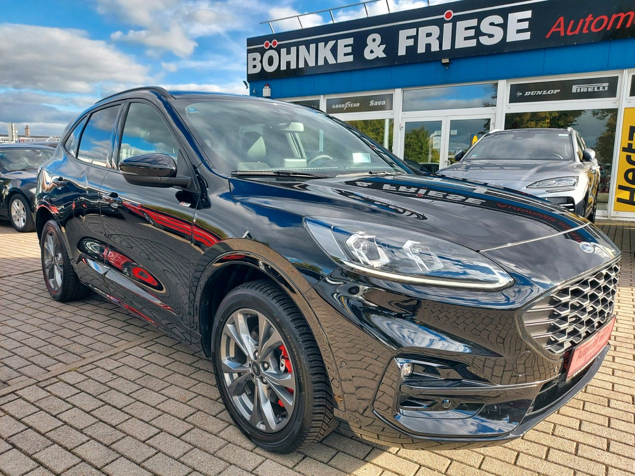 Ford Kuga Plug-In Hybrid ST-Line X ACC Assist 360° - Maasturi/ Katumaasturi: kuva Ford Kuga Plug-In Hybrid ST-Line X ACC Assist 360° - Maasturi/ Katumaasturi Ford Kuga Plug-In Hybrid ST-Line X ACC Assist 360° - Maasturi/ Katumaasturi: kuva Ford Kuga Plug-In Hybrid ST-Line X ACC Assist 360° - Maasturi/ Katumaasturi