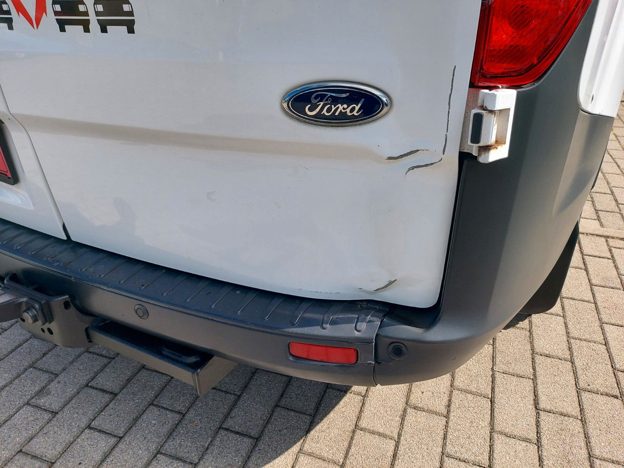 Pikkubussi Ford Transit Custom Tourneo Kasten 290 L1 Standheiz.: kuva Pikkubussi Ford Transit Custom Tourneo Kasten 290 L1 Standheiz.