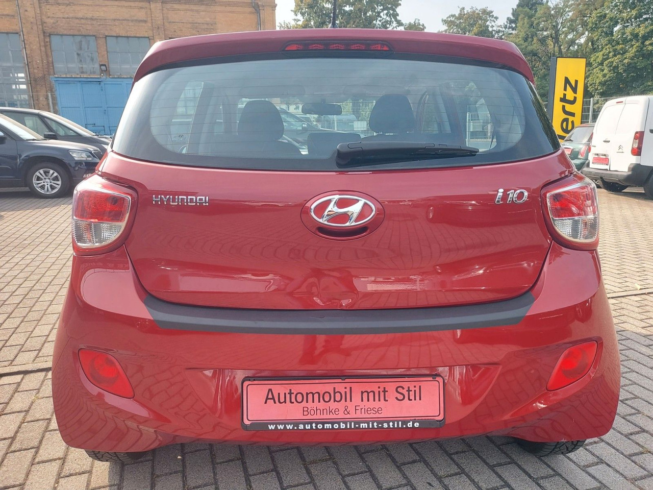 Hyundai i10 Intro Edition Klima Sitzeizung Bluetooth - Henkilöauto: kuva Hyundai i10 Intro Edition Klima Sitzeizung Bluetooth - Henkilöauto Hyundai i10 Intro Edition Klima Sitzeizung Bluetooth - Henkilöauto: kuva Hyundai i10 Intro Edition Klima Sitzeizung Bluetooth - Henkilöauto