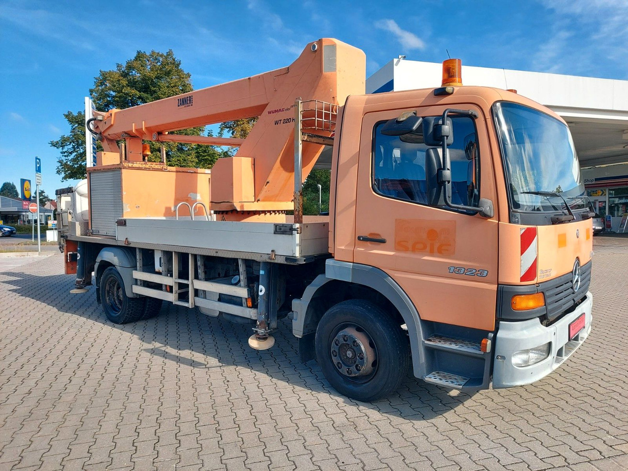 Mercedes-Benz ATEGO 1323 HUBSTEIGER WUMAG WT220H - Itsekulkevat henkilönostimet: kuva Mercedes-Benz ATEGO 1323 HUBSTEIGER WUMAG WT220H - Itsekulkevat henkilönostimet Mercedes-Benz ATEGO 1323 HUBSTEIGER WUMAG WT220H - Itsekulkevat henkilönostimet: kuva Mercedes-Benz ATEGO 1323 HUBSTEIGER WUMAG WT220H - Itsekulkevat henkilönostimet