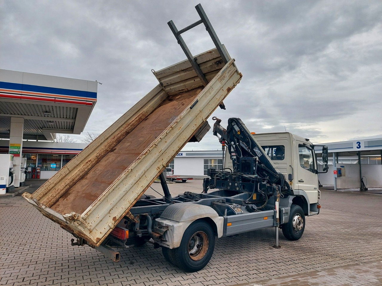 Mercedes-Benz Atego 2 4-Zyl. 4x2 918 4x2 MEILLER HIAB066 Kran - Kippiauto kuorma-auto, Nosturiauto: kuva Mercedes-Benz Atego 2 4-Zyl. 4x2 918 4x2 MEILLER HIAB066 Kran - Kippiauto kuorma-auto, Nosturiauto Mercedes-Benz Atego 2 4-Zyl. 4x2 918 4x2 MEILLER HIAB066 Kran - Kippiauto kuorma-auto, Nosturiauto: kuva Mercedes-Benz Atego 2 4-Zyl. 4x2 918 4x2 MEILLER HIAB066 Kran - Kippiauto kuorma-auto, Nosturiauto