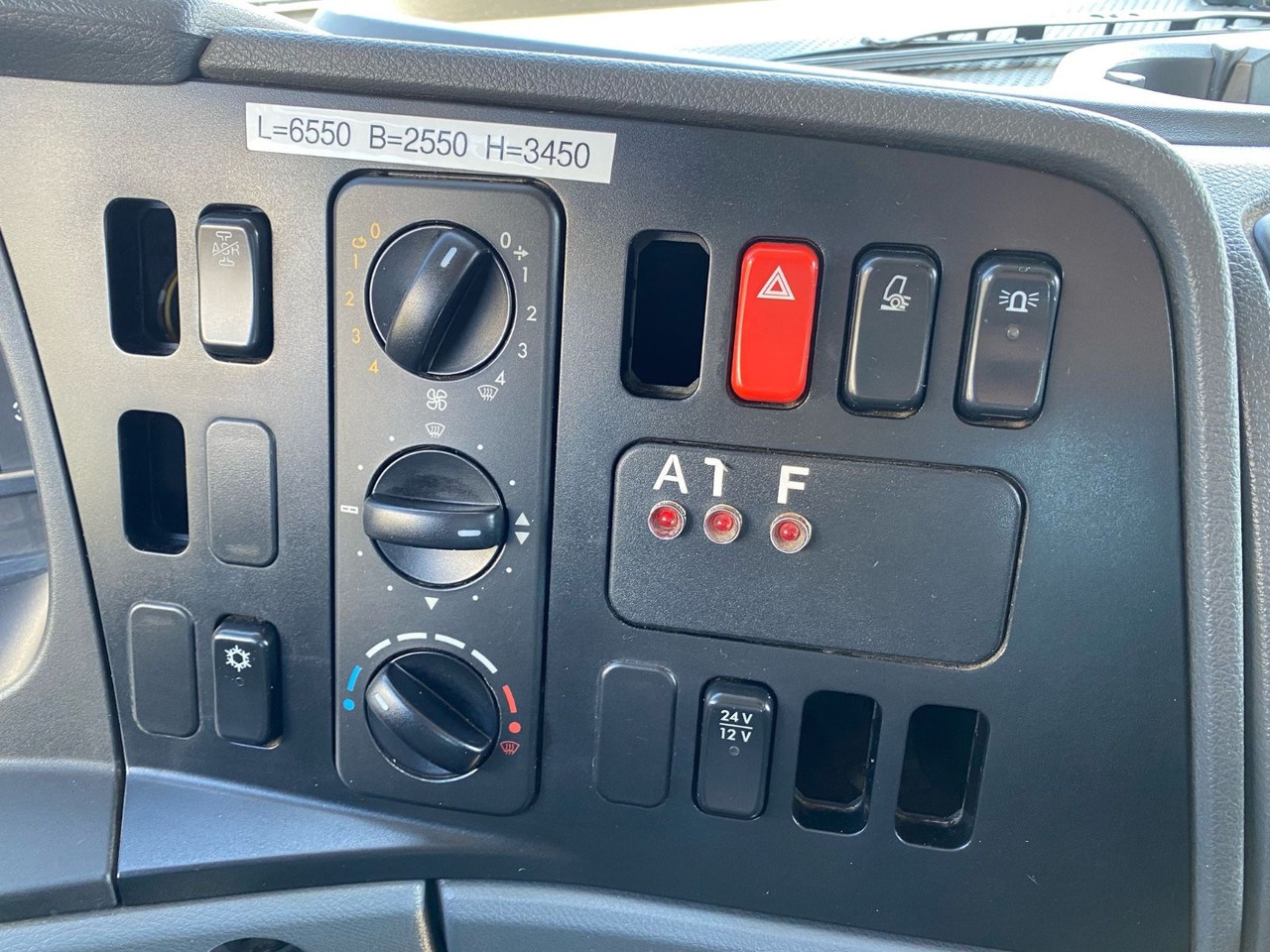 Leasing  Mercedes-Benz Atego 2 6-Zyl. 4x2 1624 KLIMA MEILER ABSETZER Mercedes-Benz Atego 2 6-Zyl. 4x2 1624 KLIMA MEILER ABSETZER: kuva Leasing  Mercedes-Benz Atego 2 6-Zyl. 4x2 1624 KLIMA MEILER ABSETZER Mercedes-Benz Atego 2 6-Zyl. 4x2 1624 KLIMA MEILER ABSETZER