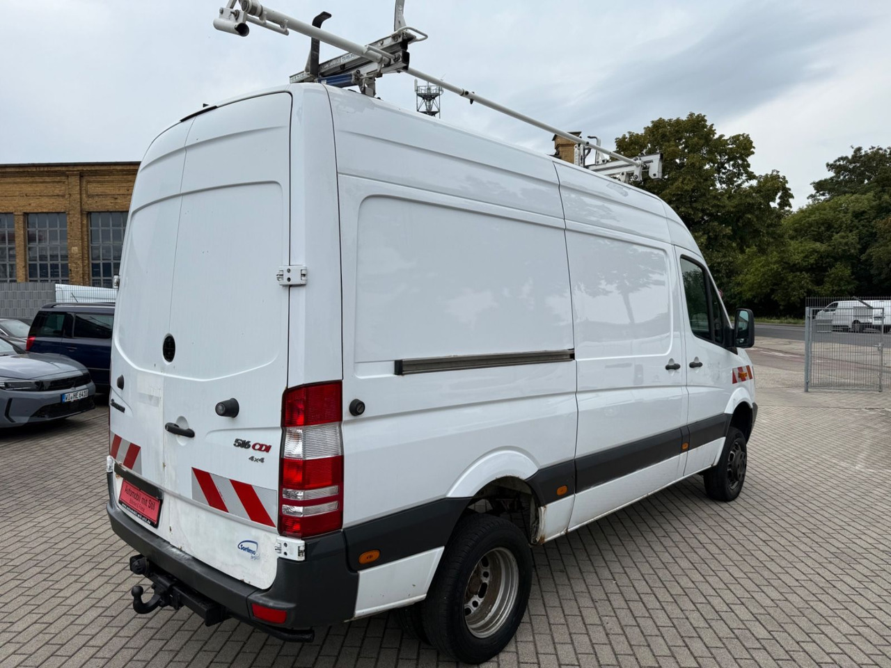 Mercedes-Benz Sprinter II Kasten 516 CDI 4X4 Allrad Standheiz. - Pikkubussi: kuva Mercedes-Benz Sprinter II Kasten 516 CDI 4X4 Allrad Standheiz. - Pikkubussi Mercedes-Benz Sprinter II Kasten 516 CDI 4X4 Allrad Standheiz. - Pikkubussi: kuva Mercedes-Benz Sprinter II Kasten 516 CDI 4X4 Allrad Standheiz. - Pikkubussi