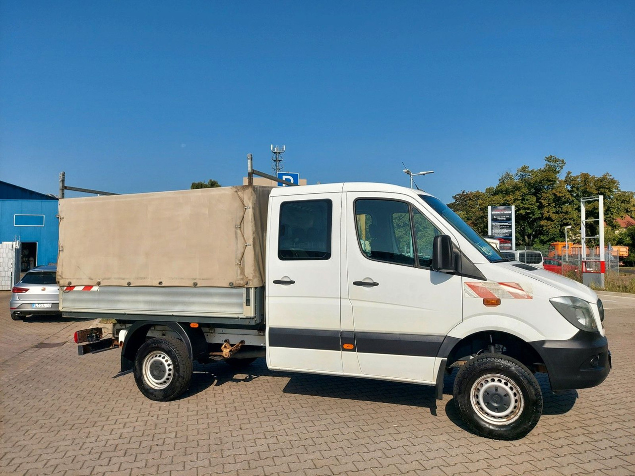 Mercedes-Benz Sprinter II Pritsche DoKa 316 4X4 6Sitze Klima - Pressukapelli tavara-auto, Jatko-ohjaamo kevyt kuorma-auto: kuva Mercedes-Benz Sprinter II Pritsche DoKa 316 4X4 6Sitze Klima - Pressukapelli tavara-auto, Jatko-ohjaamo kevyt kuorma-auto Mercedes-Benz Sprinter II Pritsche DoKa 316 4X4 6Sitze Klima - Pressukapelli tavara-auto, Jatko-ohjaamo kevyt kuorma-auto: kuva Mercedes-Benz Sprinter II Pritsche DoKa 316 4X4 6Sitze Klima - Pressukapelli tavara-auto, Jatko-ohjaamo kevyt kuorma-auto