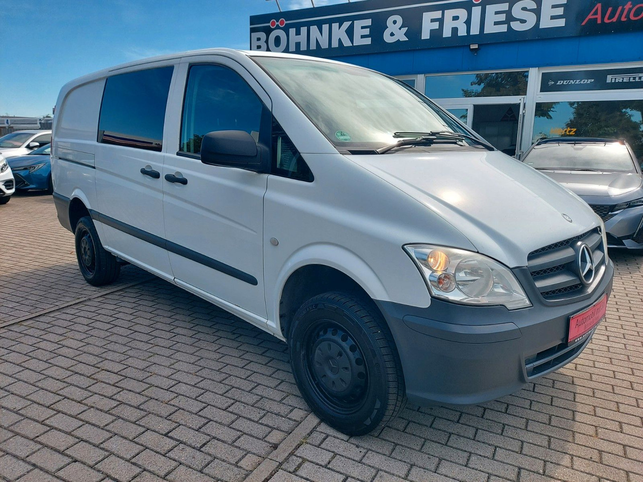 Mercedes-Benz Vito Mixto 4x4 116 CDI lang Autom. Tempo - Pikkubussi: kuva Mercedes-Benz Vito Mixto 4x4 116 CDI lang Autom. Tempo - Pikkubussi Mercedes-Benz Vito Mixto 4x4 116 CDI lang Autom. Tempo - Pikkubussi: kuva Mercedes-Benz Vito Mixto 4x4 116 CDI lang Autom. Tempo - Pikkubussi