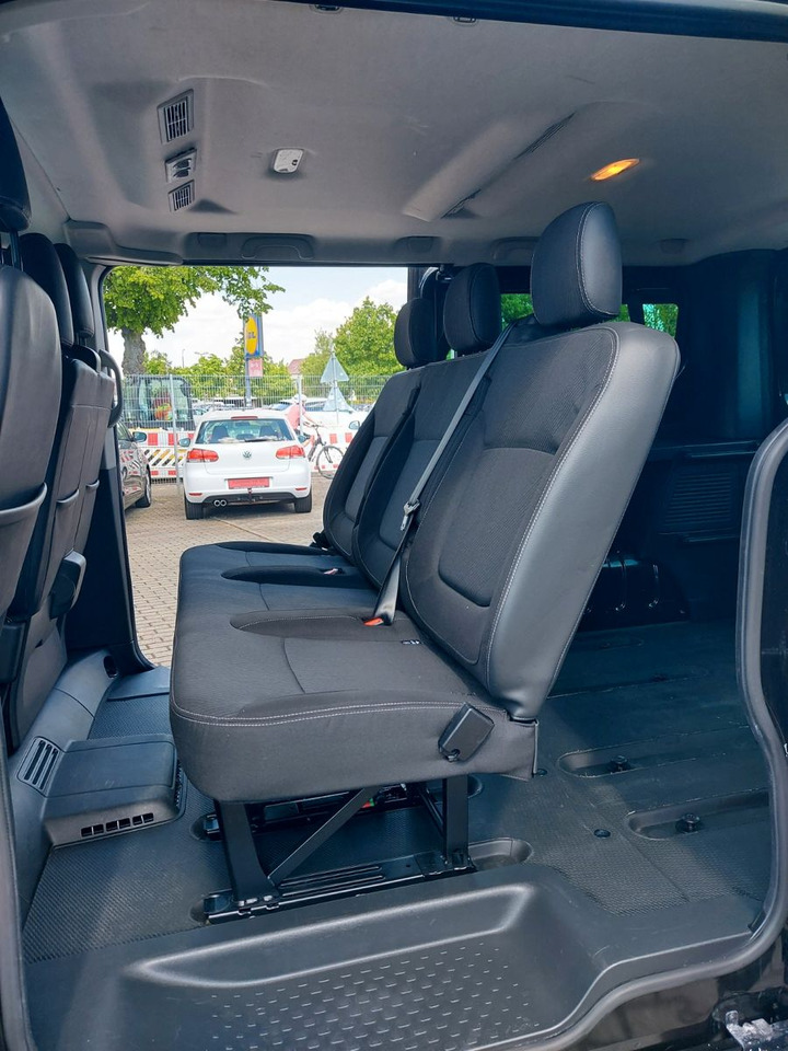 Nissan NV300 Kombi L2 H1 2,7t PREMIUM KLIMA TEMPO PDC - Pikkubussi: kuva Nissan NV300 Kombi L2 H1 2,7t PREMIUM KLIMA TEMPO PDC - Pikkubussi Nissan NV300 Kombi L2 H1 2,7t PREMIUM KLIMA TEMPO PDC - Pikkubussi: kuva Nissan NV300 Kombi L2 H1 2,7t PREMIUM KLIMA TEMPO PDC - Pikkubussi