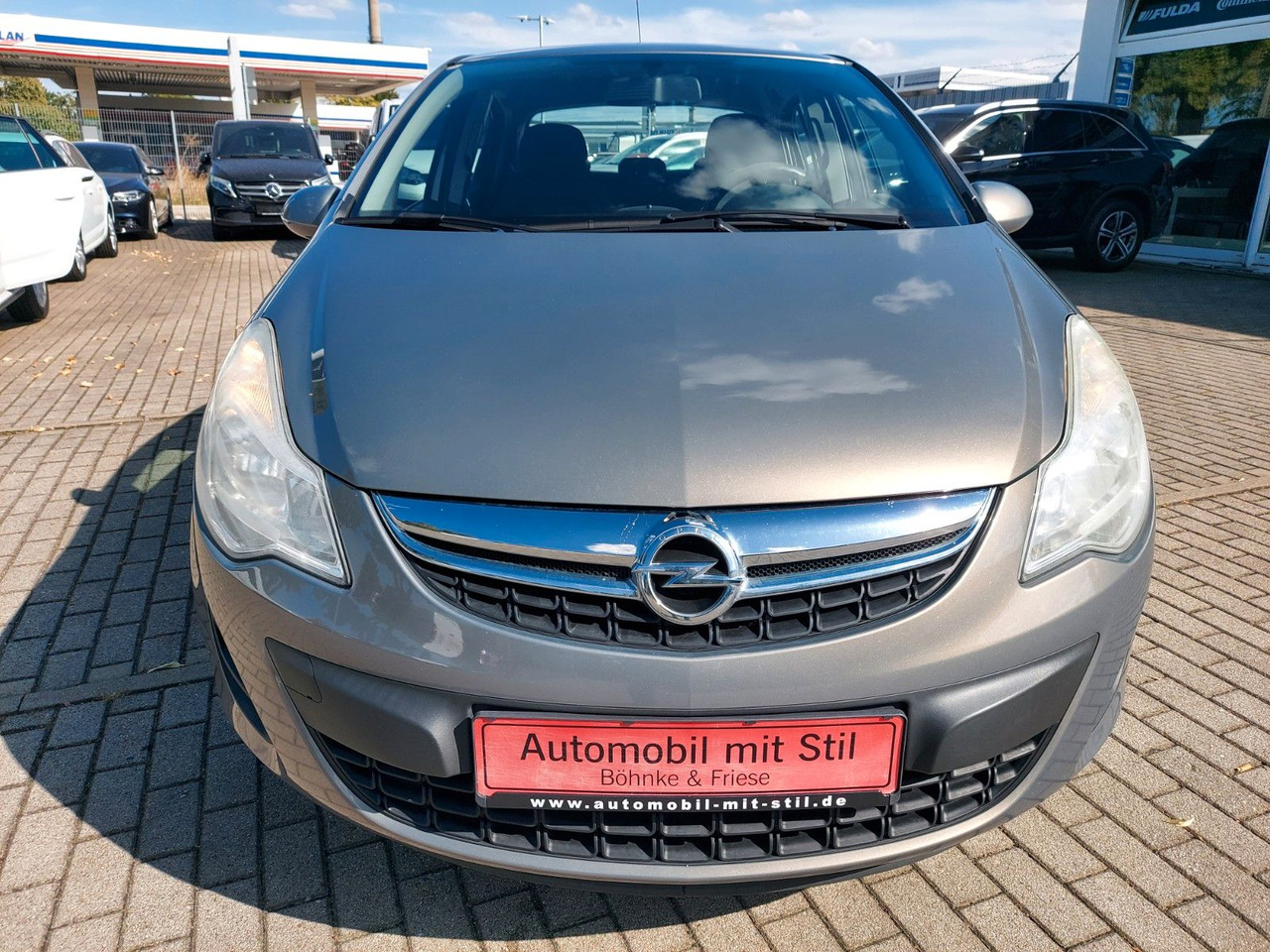 Opel Corsa D Edition Klima - Henkilöauto: kuva  Opel Corsa D Edition Klima - Henkilöauto Opel Corsa D Edition Klima - Henkilöauto: kuva  Opel Corsa D Edition Klima - Henkilöauto