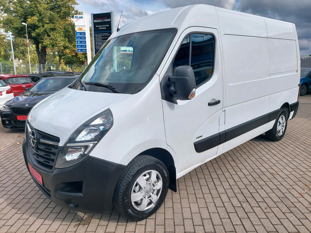 Opel Movano B Kasten Kombi HKa L2H2 3,5t Klima - Pikkubussi: kuva  Opel Movano B Kasten Kombi HKa L2H2 3,5t Klima - Pikkubussi Opel Movano B Kasten Kombi HKa L2H2 3,5t Klima - Pikkubussi: kuva  Opel Movano B Kasten Kombi HKa L2H2 3,5t Klima - Pikkubussi