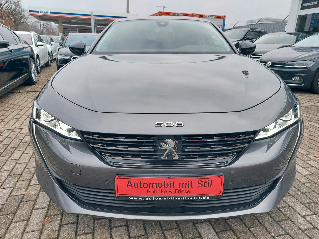 Peugeot 508 Allure Pack Autom. ACC Leder Spurassist - Sedan: kuva Peugeot 508 Allure Pack Autom. ACC Leder Spurassist - Sedan Peugeot 508 Allure Pack Autom. ACC Leder Spurassist - Sedan: kuva Peugeot 508 Allure Pack Autom. ACC Leder Spurassist - Sedan
