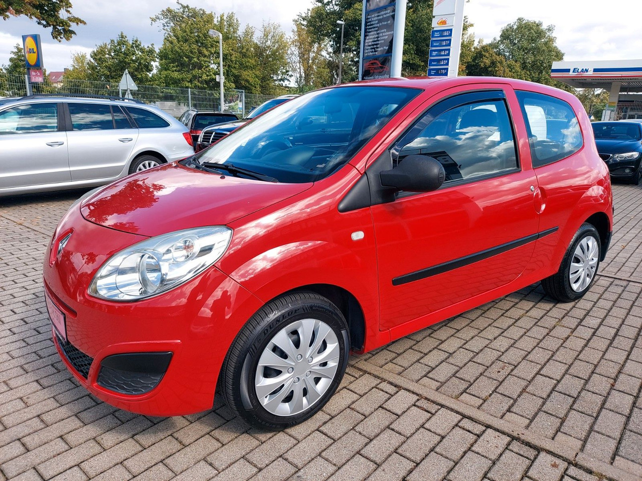 Renault Twingo Authentique DAB nur 37000km - Henkilöauto: kuva Renault Twingo Authentique DAB nur 37000km - Henkilöauto Renault Twingo Authentique DAB nur 37000km - Henkilöauto: kuva Renault Twingo Authentique DAB nur 37000km - Henkilöauto