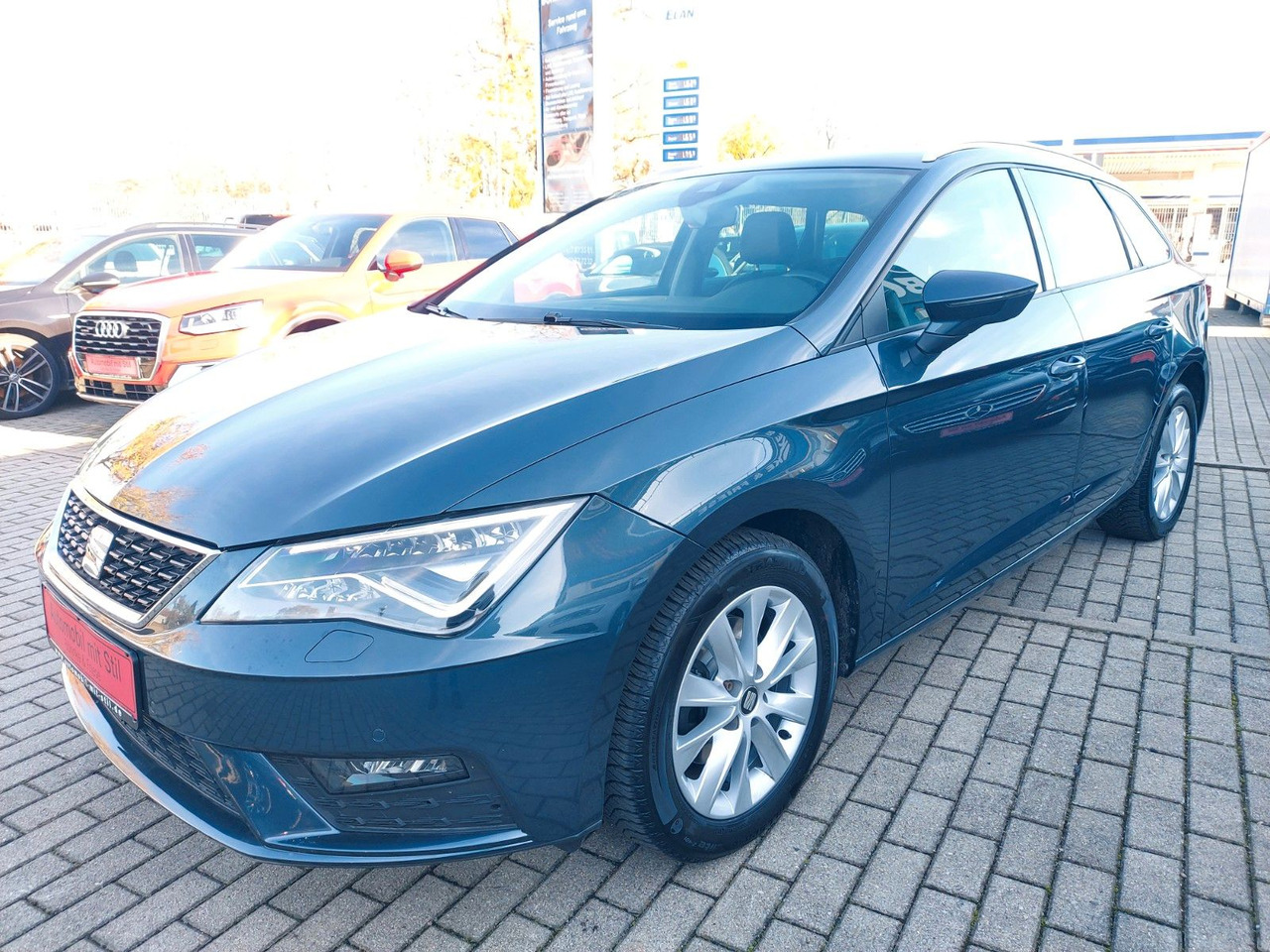Seat Leon ST Style DSG ACC Radar LED Navi DAB AHK - Farmari: kuva Seat Leon ST Style DSG ACC Radar LED Navi DAB AHK - Farmari Seat Leon ST Style DSG ACC Radar LED Navi DAB AHK - Farmari: kuva Seat Leon ST Style DSG ACC Radar LED Navi DAB AHK - Farmari