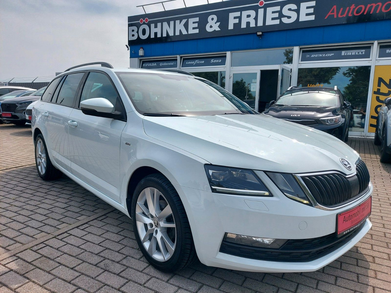 Skoda Octavia Combi Drive LED ACC Radar DAB 8xRad AHK - Farmari: kuva Skoda Octavia Combi Drive LED ACC Radar DAB 8xRad AHK - Farmari Skoda Octavia Combi Drive LED ACC Radar DAB 8xRad AHK - Farmari: kuva Skoda Octavia Combi Drive LED ACC Radar DAB 8xRad AHK - Farmari