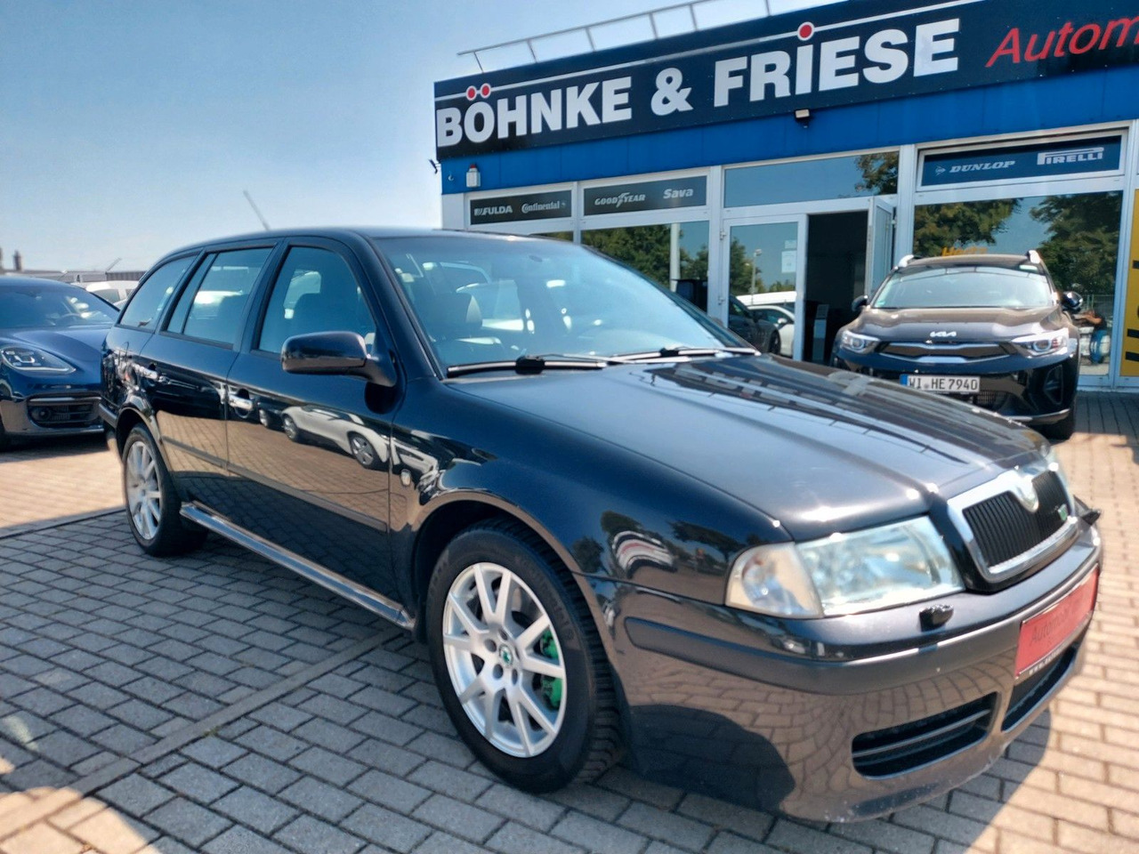 Skoda Octavia Combi RS Xenon DAB Teilleder AHK - Farmari: kuva Skoda Octavia Combi RS Xenon DAB Teilleder AHK - Farmari Skoda Octavia Combi RS Xenon DAB Teilleder AHK - Farmari: kuva Skoda Octavia Combi RS Xenon DAB Teilleder AHK - Farmari