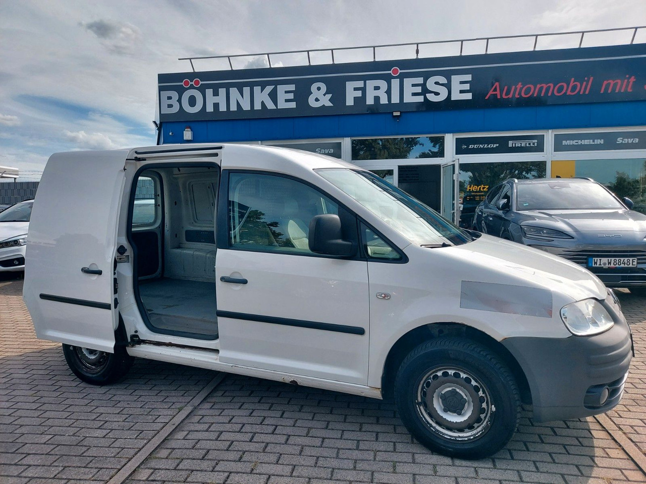 Volkswagen Caddy Kasten Kombi 1.9 TDi - Pikkubussi: kuva Volkswagen Caddy Kasten Kombi 1.9 TDi - Pikkubussi Volkswagen Caddy Kasten Kombi 1.9 TDi - Pikkubussi: kuva Volkswagen Caddy Kasten Kombi 1.9 TDi - Pikkubussi