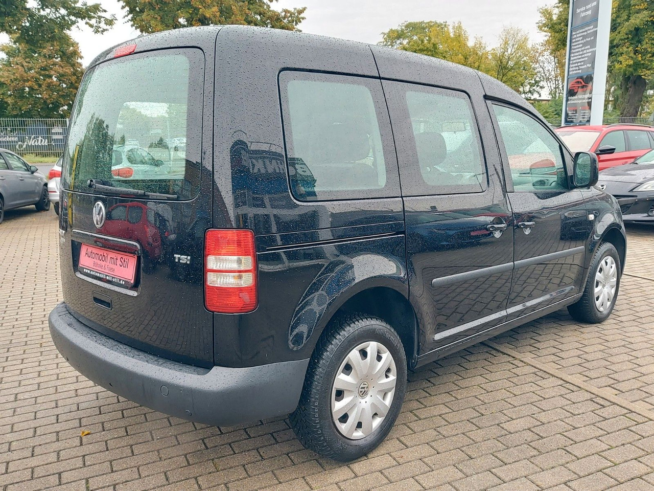 Pikkubussi Volkswagen Caddy Kasten Kombi Trendline Klima 5 Sitze: kuva Pikkubussi Volkswagen Caddy Kasten Kombi Trendline Klima 5 Sitze