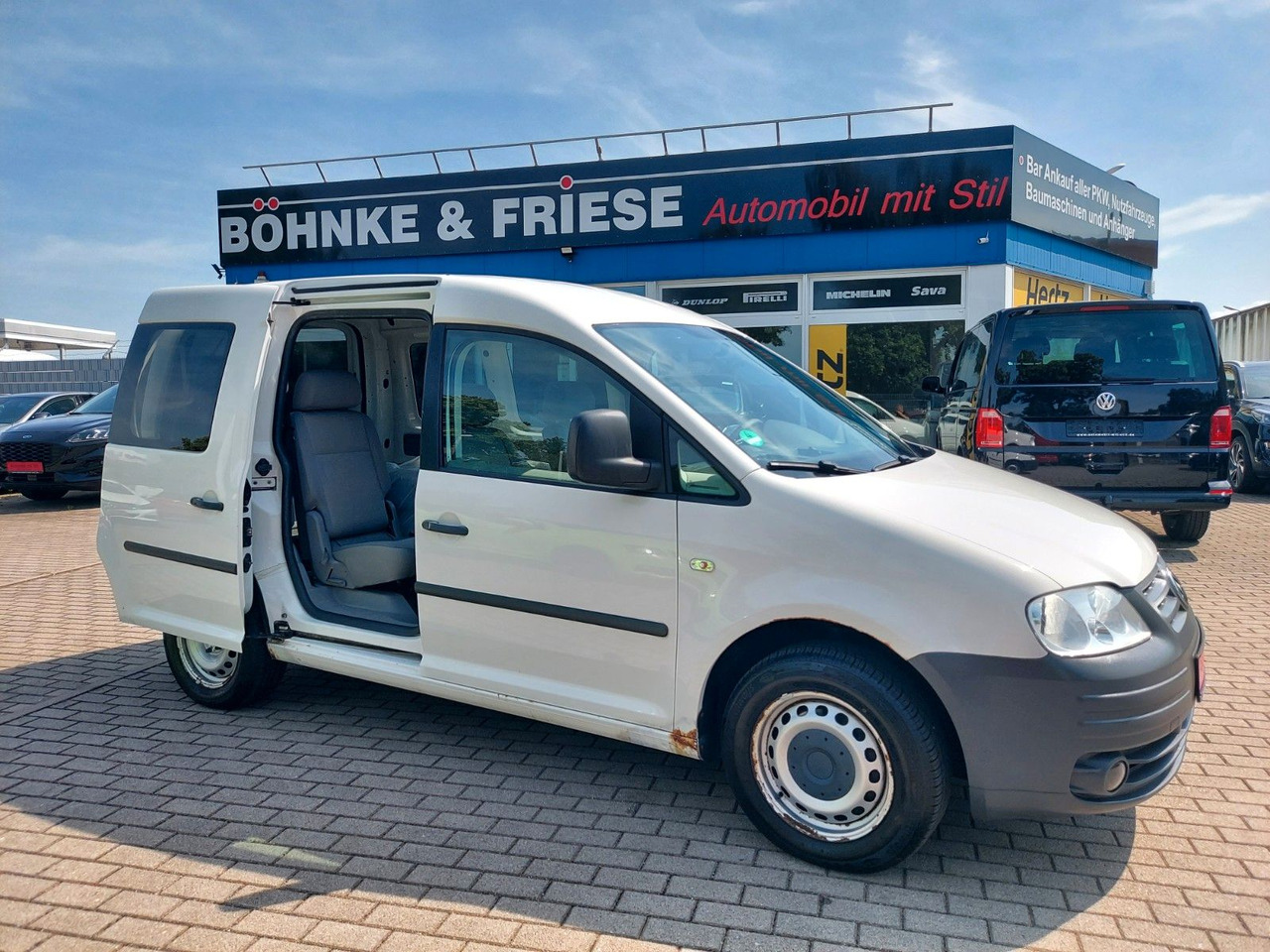 Volkswagen Caddy Kombi 1.9 Tdi Klima max. 5 Sitze AHK - Pikkubussi: kuva Volkswagen Caddy Kombi 1.9 Tdi Klima max. 5 Sitze AHK - Pikkubussi Volkswagen Caddy Kombi 1.9 Tdi Klima max. 5 Sitze AHK - Pikkubussi: kuva Volkswagen Caddy Kombi 1.9 Tdi Klima max. 5 Sitze AHK - Pikkubussi