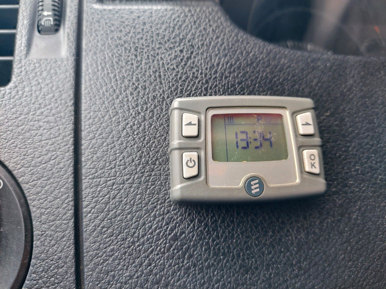 Volkswagen Crafter Kasten 35 L2H2 Hoch lang Standheiz - Pikkubussi: kuva Volkswagen Crafter Kasten 35 L2H2 Hoch lang Standheiz - Pikkubussi Volkswagen Crafter Kasten 35 L2H2 Hoch lang Standheiz - Pikkubussi: kuva Volkswagen Crafter Kasten 35 L2H2 Hoch lang Standheiz - Pikkubussi