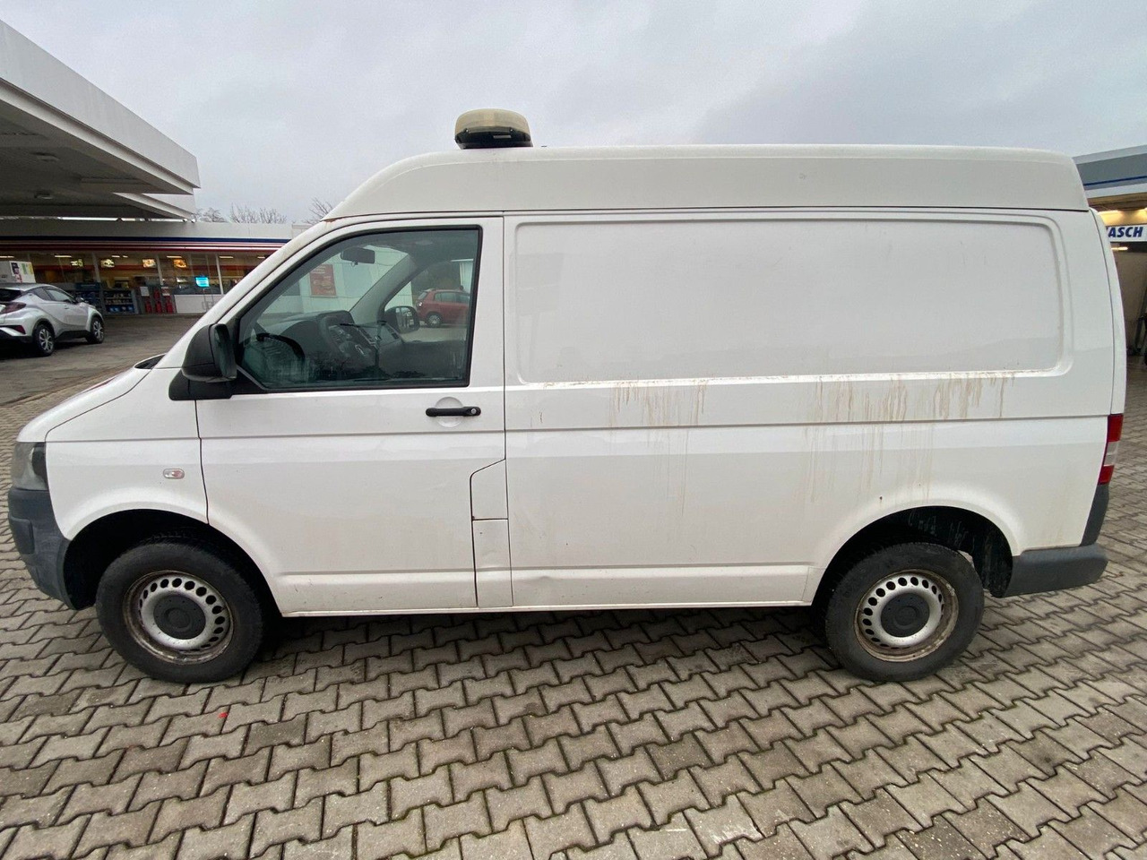 Volkswagen T5 Transporter Kasten 4x4 Kombi hoch Standheiz - Pikkubussi: kuva Volkswagen T5 Transporter Kasten 4x4 Kombi hoch Standheiz - Pikkubussi Volkswagen T5 Transporter Kasten 4x4 Kombi hoch Standheiz - Pikkubussi: kuva Volkswagen T5 Transporter Kasten 4x4 Kombi hoch Standheiz - Pikkubussi