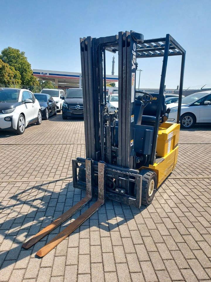 Yale Stapler ERP16ATF E1980 48Volt 1550kg - Sähkötrukki: kuva Yale Stapler ERP16ATF E1980 48Volt 1550kg - Sähkötrukki Yale Stapler ERP16ATF E1980 48Volt 1550kg - Sähkötrukki: kuva Yale Stapler ERP16ATF E1980 48Volt 1550kg - Sähkötrukki