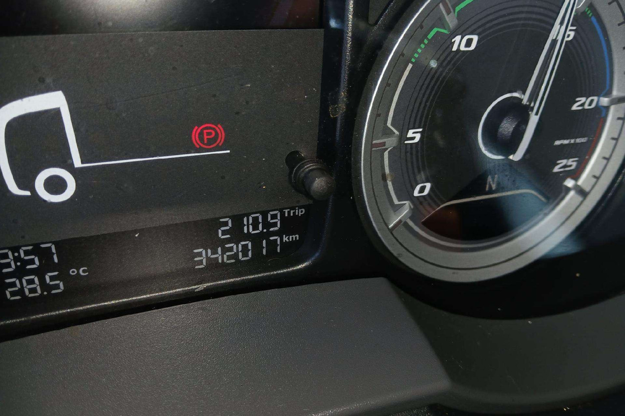 DAF XF 480 Ft - Vetopöytäauto: kuva DAF XF 480 Ft - Vetopöytäauto DAF XF 480 Ft - Vetopöytäauto: kuva DAF XF 480 Ft - Vetopöytäauto