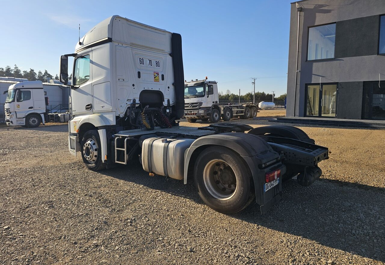 Mercedes-Benz Actros 1843 / RETARDER / ALU / ADR FL / EURO 6 - Vetopöytäauto: kuva Mercedes-Benz Actros 1843 / RETARDER / ALU / ADR FL / EURO 6 - Vetopöytäauto Mercedes-Benz Actros 1843 / RETARDER / ALU / ADR FL / EURO 6 - Vetopöytäauto: kuva Mercedes-Benz Actros 1843 / RETARDER / ALU / ADR FL / EURO 6 - Vetopöytäauto