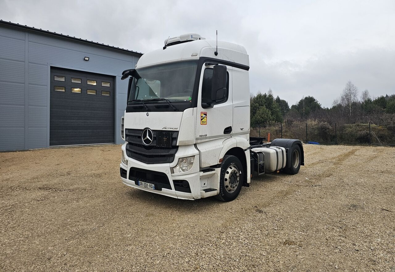 Mercedes-Benz Actros 1843 / Retarder / Alu / PTO / ADR FL - Vetopöytäauto: kuva Mercedes-Benz Actros 1843 / Retarder / Alu / PTO / ADR FL - Vetopöytäauto Mercedes-Benz Actros 1843 / Retarder / Alu / PTO / ADR FL - Vetopöytäauto: kuva Mercedes-Benz Actros 1843 / Retarder / Alu / PTO / ADR FL - Vetopöytäauto