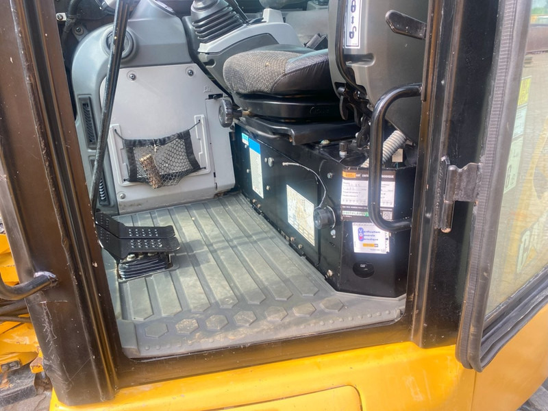 Caterpillar 305 E II AIRCO! - Minikuormaaja: kuva Caterpillar 305 E II AIRCO! - Minikuormaaja Caterpillar 305 E II AIRCO! - Minikuormaaja: kuva Caterpillar 305 E II AIRCO! - Minikuormaaja