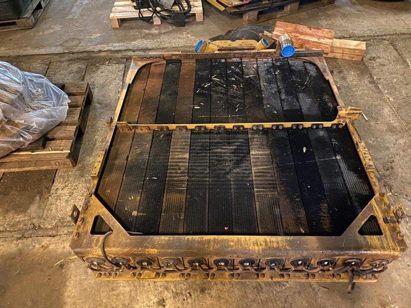 Caterpillar D11 Radiator GP 1569846 - Jäähdytin: kuva Caterpillar D11 Radiator GP 1569846 - Jäähdytin Caterpillar D11 Radiator GP 1569846 - Jäähdytin: kuva Caterpillar D11 Radiator GP 1569846 - Jäähdytin