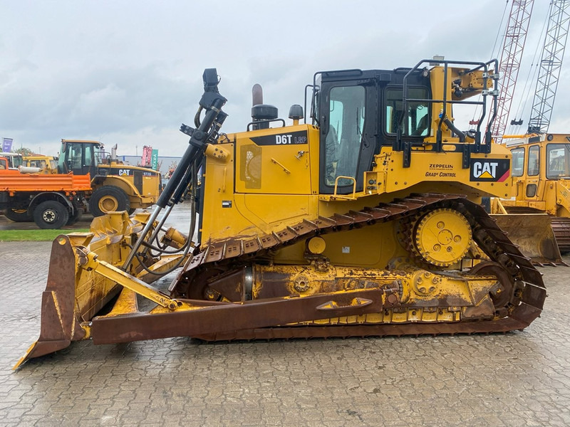 Caterpillar D6T LGP NVT - Puskutraktori: kuva Caterpillar D6T LGP NVT - Puskutraktori Caterpillar D6T LGP NVT - Puskutraktori: kuva Caterpillar D6T LGP NVT - Puskutraktori