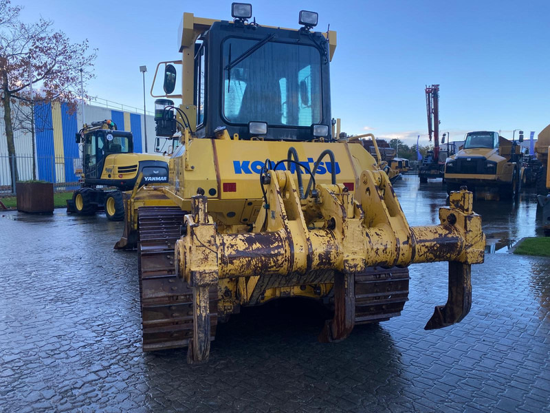 Komatsu D61EX-15 NVT - Puskutraktori: kuva Komatsu D61EX-15 NVT - Puskutraktori Komatsu D61EX-15 NVT - Puskutraktori: kuva Komatsu D61EX-15 NVT - Puskutraktori