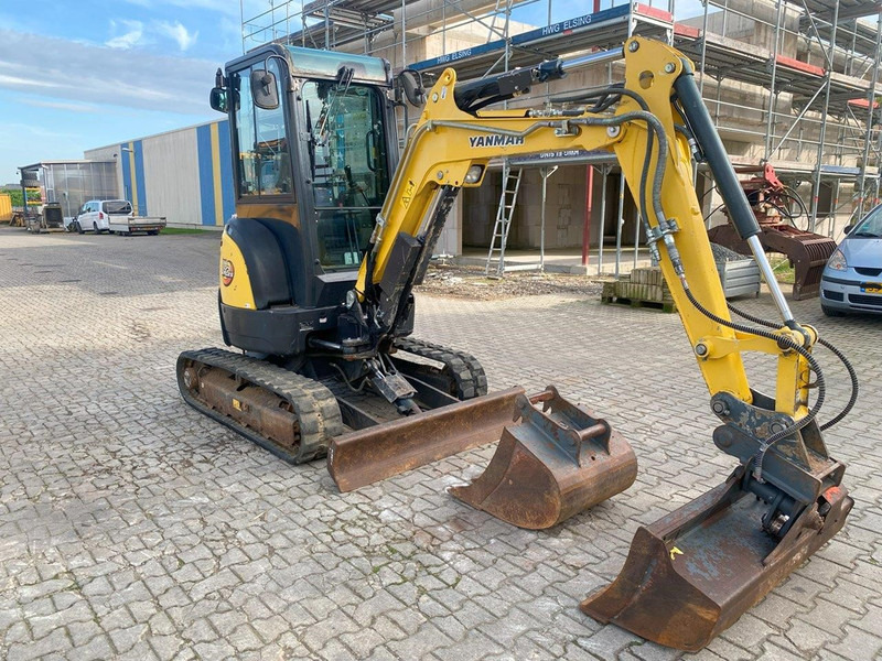 Yanmar VIO25-4 NVT - Minikuormaaja: kuva Yanmar VIO25-4 NVT - Minikuormaaja Yanmar VIO25-4 NVT - Minikuormaaja: kuva Yanmar VIO25-4 NVT - Minikuormaaja